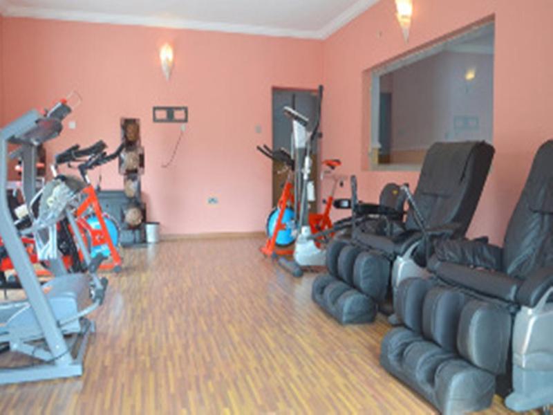 Bleu Ivy Hotel And Suites Ikeja Exterior photo