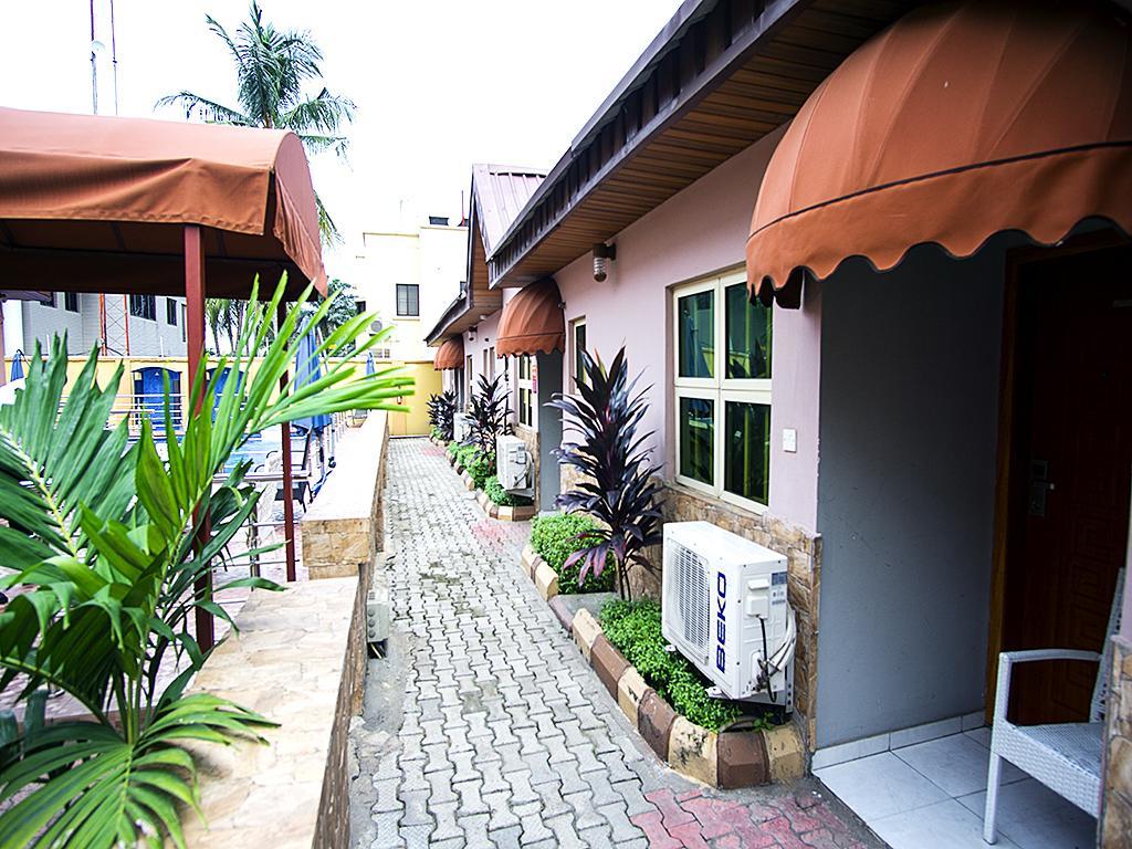 Bleu Ivy Hotel And Suites Ikeja Exterior photo